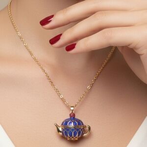 Tea Pot Necklace 50 cm